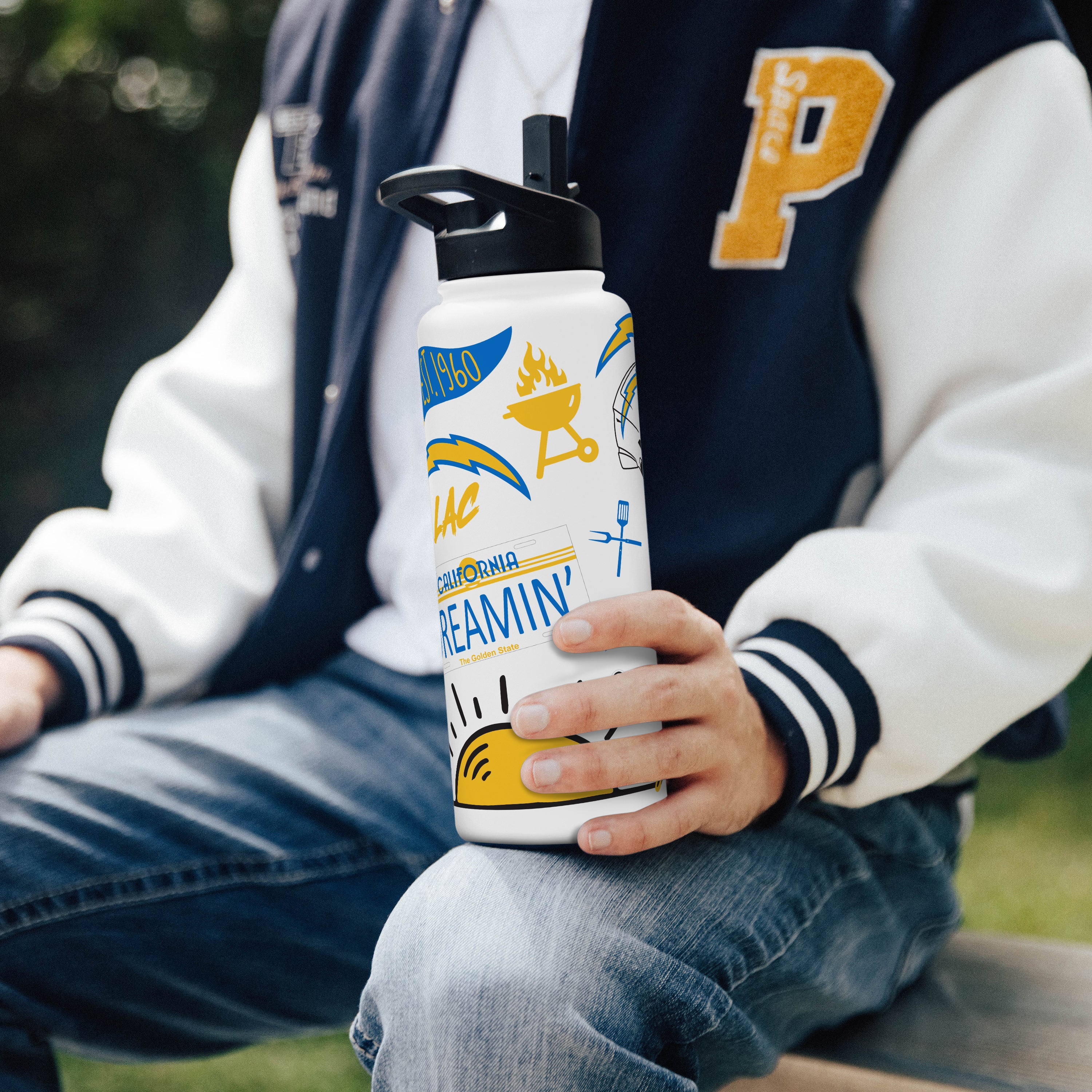 LA Chargers 34oz Native Quencher Bottle - Image 3