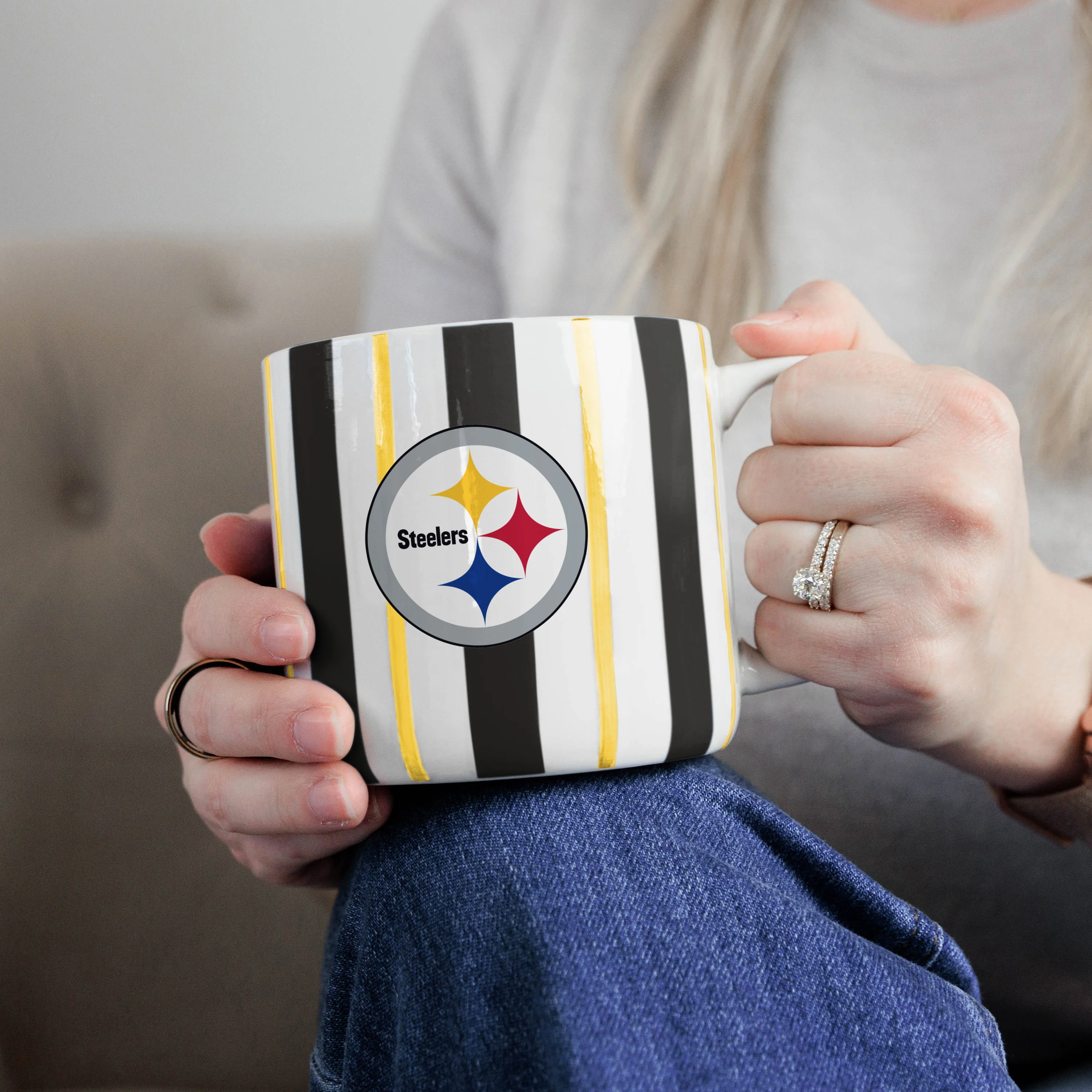 Pittsburgh Steelers 16oz Brushstroke Stripe Mug - Image 5