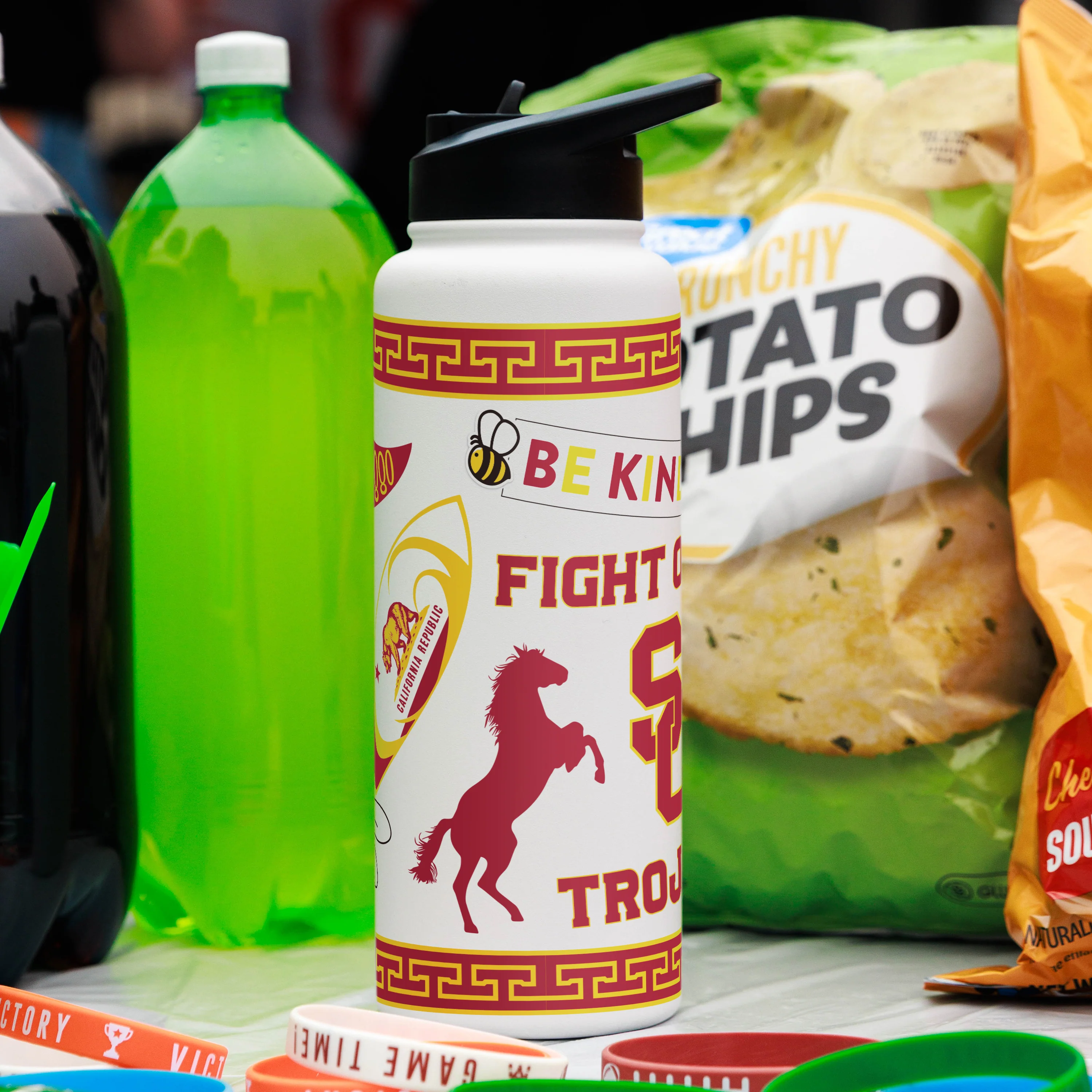 USC 34oz Native Quencher Bottle - Image 4
